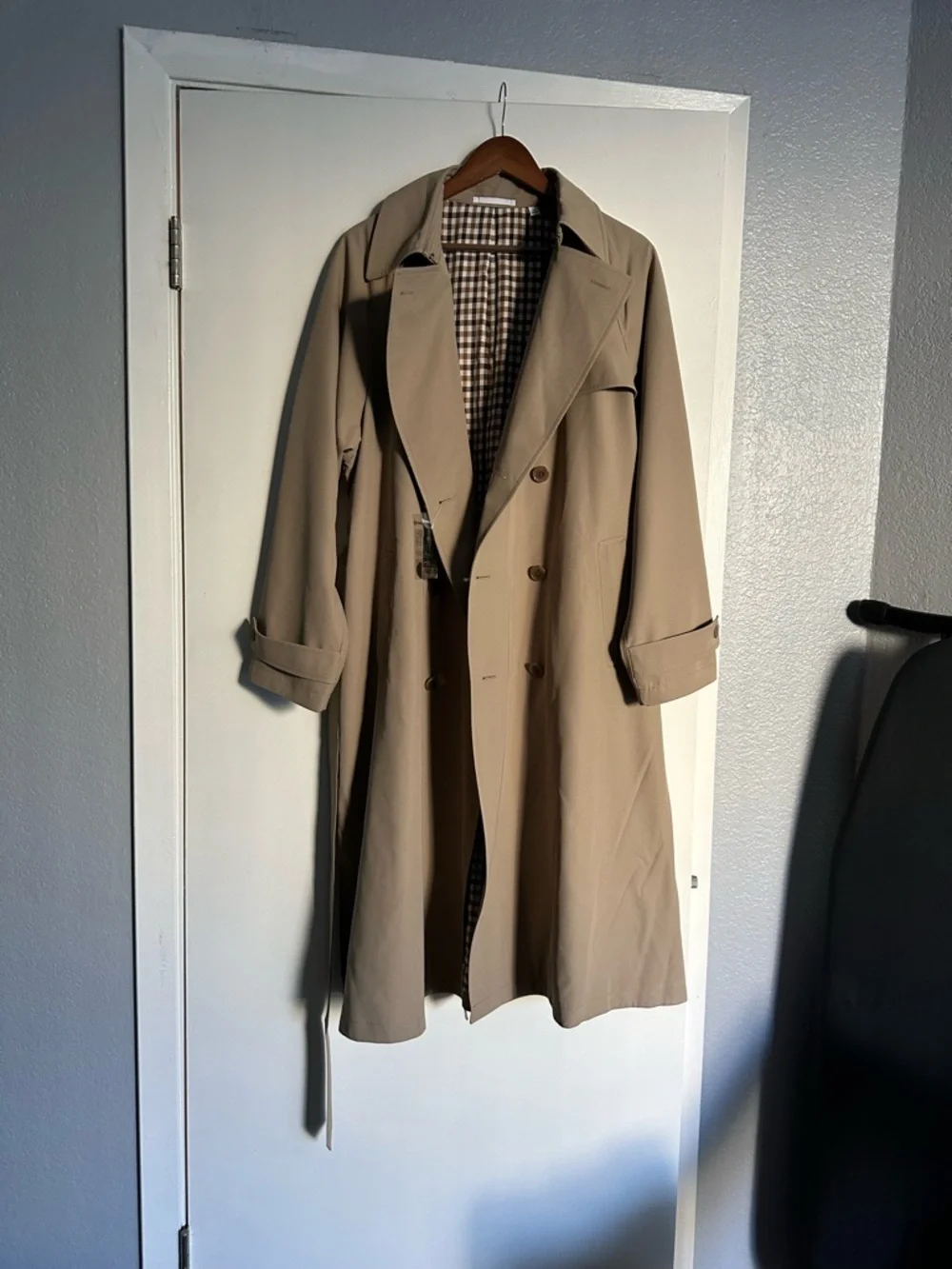 NWOT! Uniqlo Trench Coat | Relaxed color Beige - Retails $150 - Picture 10 of 13